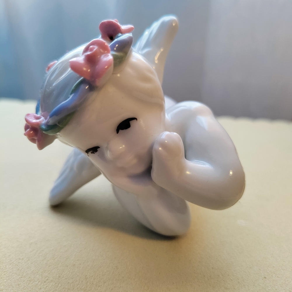 Angel figurine